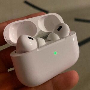 Apple wireless headphones